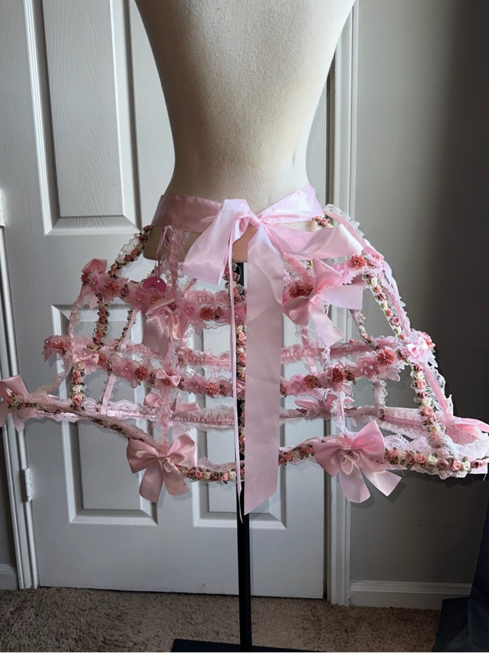 Sugar Thrillz by Dolls Kill ‘RAGS TO RICHES’ Pink Rosette Cage Hoop Skirt XXL/XL - Picture 3 of 9